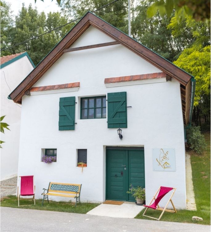 Schlafen im Weinfass-Chalet für 6 mit Frühstück